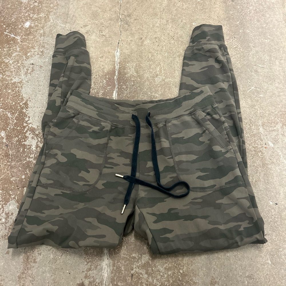 Zyia‎ active Camouflage Jogger Pants